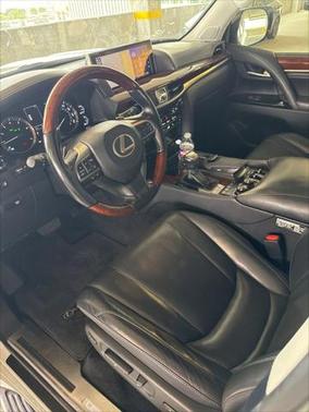 2016 Lexus LX 570 Base