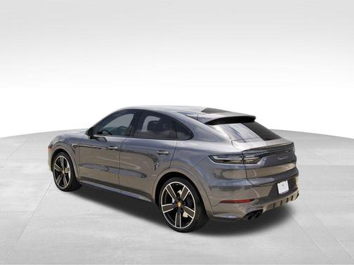Dolomite Silver Metallic 2021 Porsche Cayenne GTS