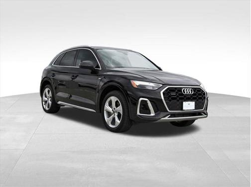 2022 Audi Q5 45 S line Premium Plus