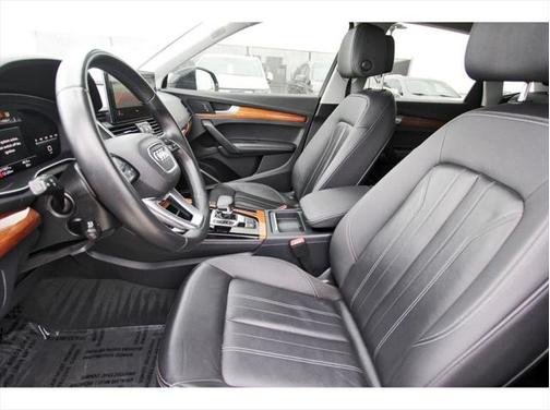 2022 Audi Q5 45 S line Premium Plus