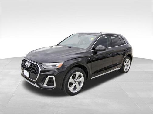 2022 Audi Q5 45 S line Premium Plus