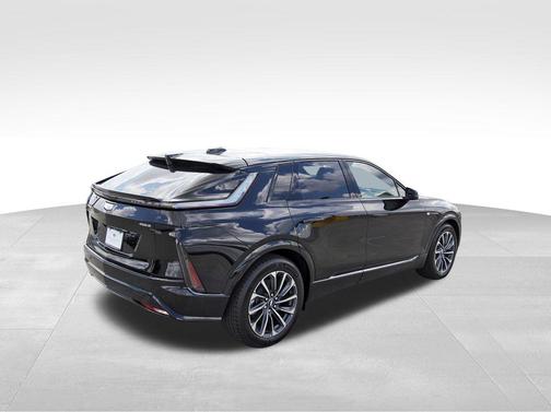 2025 Cadillac LYRIQ Sport