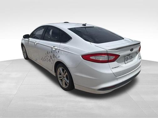 2016 Ford Fusion Hybrid SE