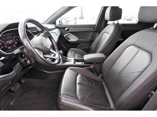 2023 Audi Q3 Premium 45 TFSI S line quattro Tiptronic