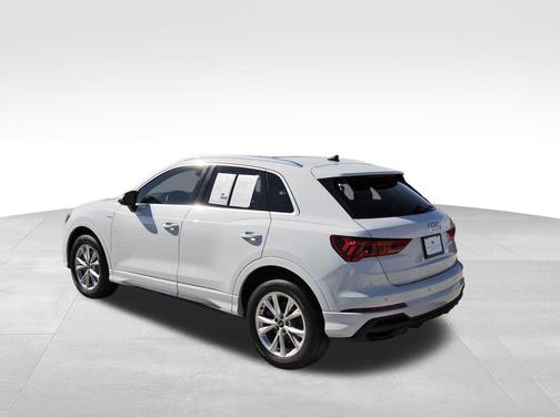 2023 Audi Q3 Premium 45 TFSI S line quattro Tiptronic
