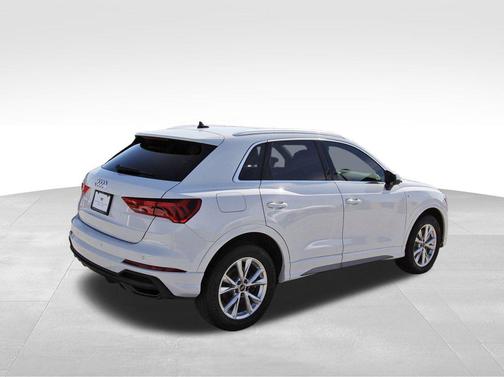 2023 Audi Q3 Premium 45 TFSI S line quattro Tiptronic