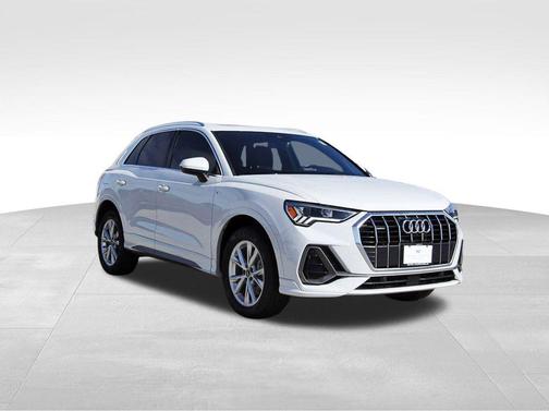 2023 Audi Q3 Premium 45 TFSI S line quattro Tiptronic