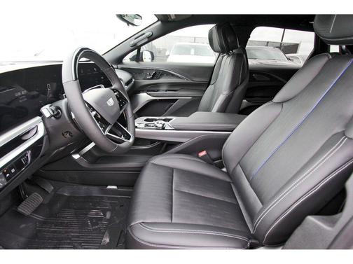 2025 Cadillac LYRIQ Sport