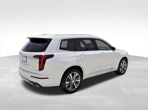 2025 Cadillac XT6 Premium Luxury FWD