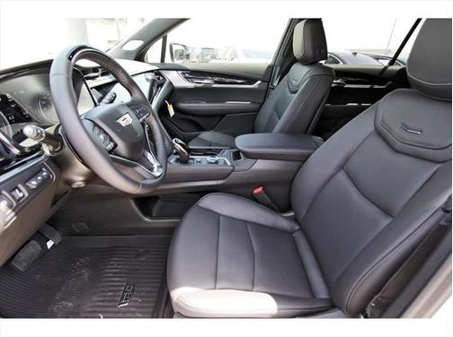 2025 Cadillac XT6 Premium Luxury FWD