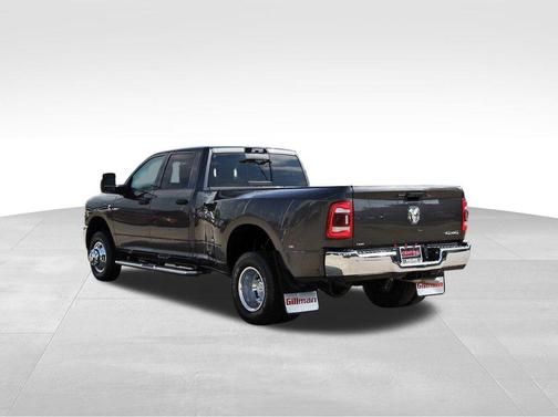 2024 RAM 3500 Tradesman Crew Cab 4x4 8' Box