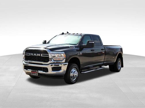 2024 RAM 3500 Tradesman Crew Cab 4x4 8' Box