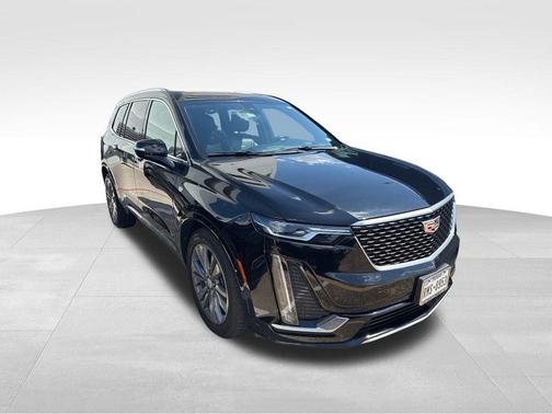 2022 Cadillac XT6 Premium Luxury FWD