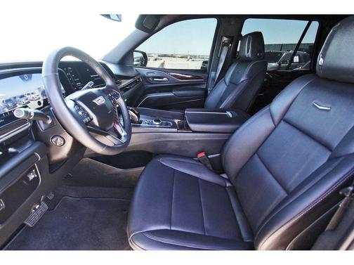 2024 Cadillac Escalade Luxury