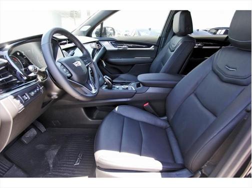 2025 Cadillac XT6 Premium Luxury FWD