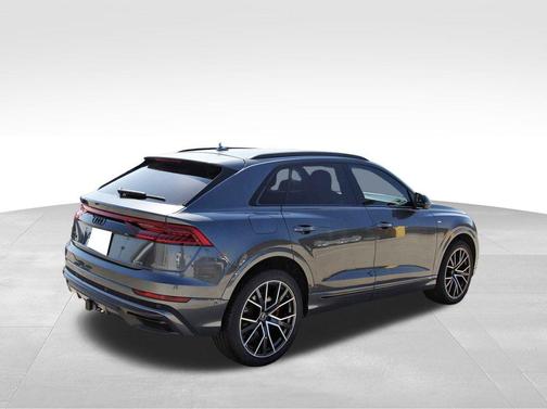 2021 Audi Q8 55 Prestige