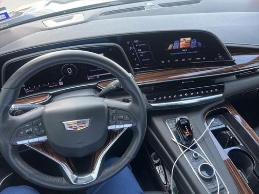 2024 Cadillac Escalade ESV Luxury