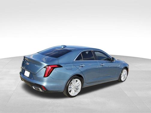 2023 Cadillac CT4 Premium Luxury