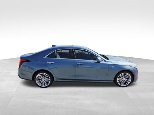 2023 Cadillac CT4 Premium Luxury