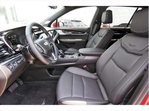 2025 Cadillac XT6 Premium Luxury FWD