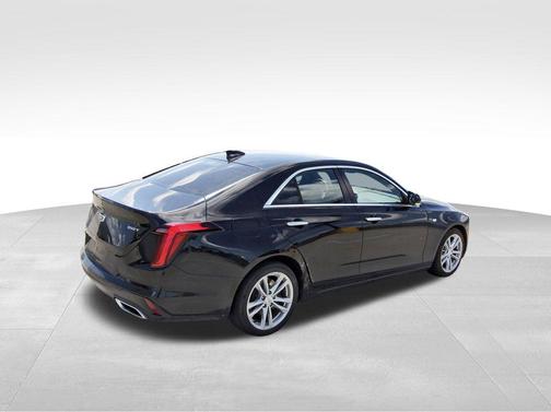 2022 Cadillac CT4 Luxury