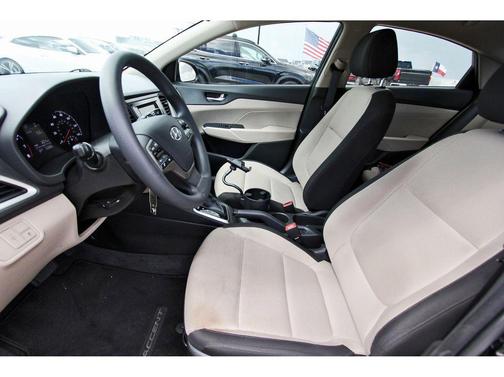 2022 Hyundai Accent SE