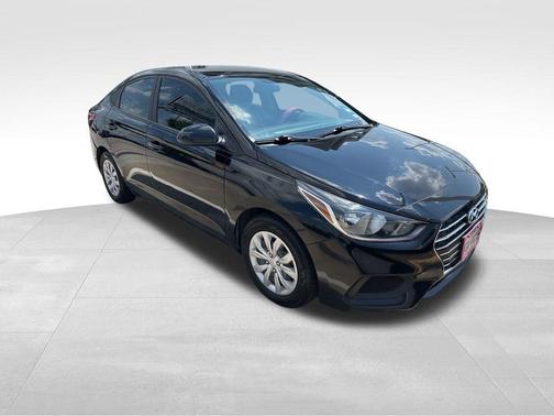 2022 Hyundai Accent SE