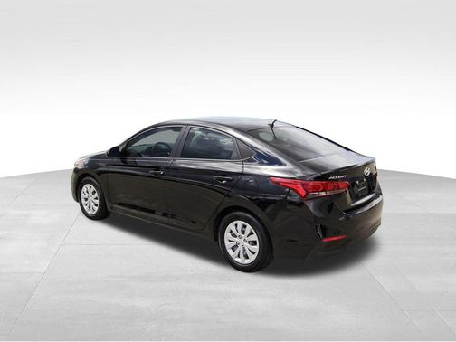 2022 Hyundai Accent SE