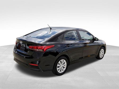 2022 Hyundai Accent SE