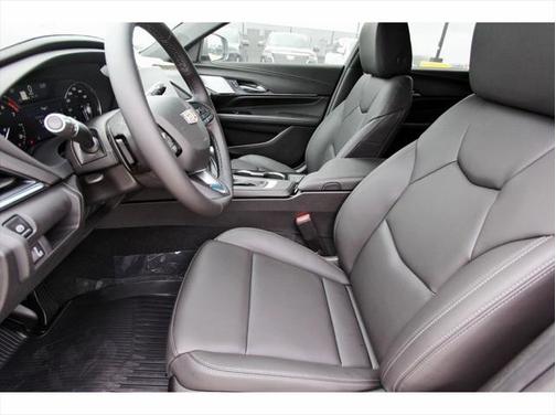 2025 Cadillac CT4 Luxury RWD