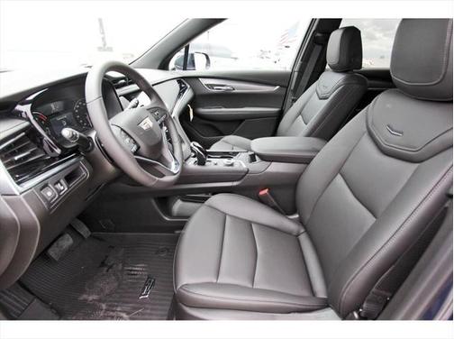 2025 Cadillac XT6 Luxury FWD
