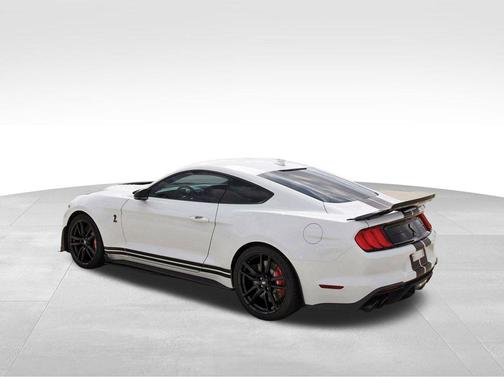 2021 Ford Shelby GT500 Base