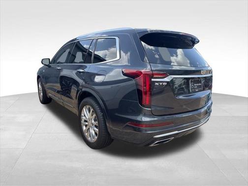 2022 Cadillac XT6 Premium Luxury FWD