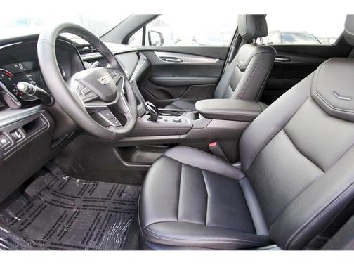 2025 Cadillac XT5 Luxury