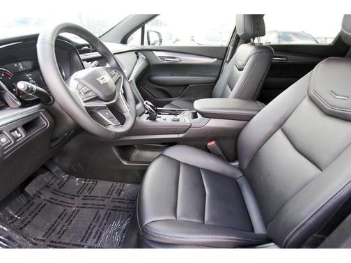 2025 Cadillac XT5 Luxury