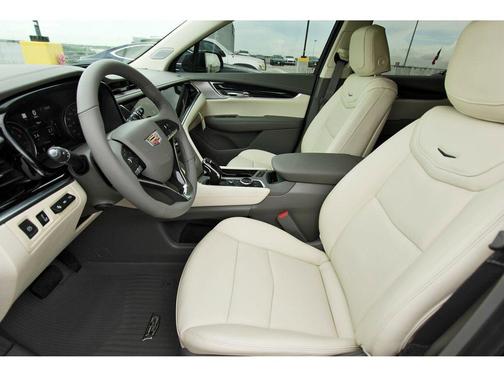 2025 Cadillac XT6 Premium Luxury FWD