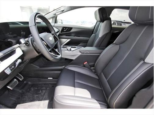 2025 Cadillac OPTIQ Luxury