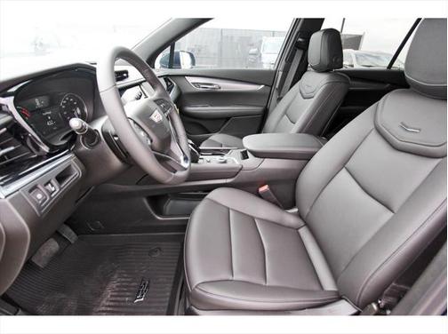 2025 Cadillac XT6 Luxury FWD