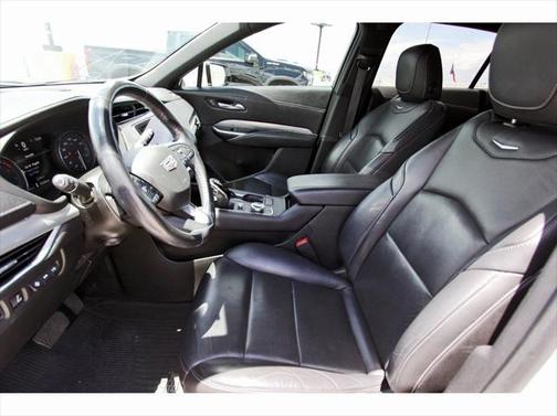 2021 Cadillac XT4 Premium Luxury