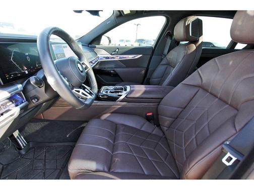 2024 BMW 760 i xDrive