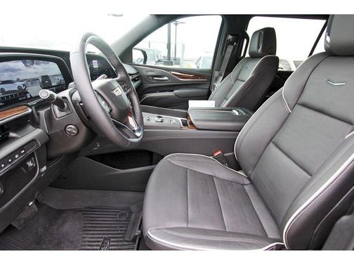 2024 Cadillac Escalade ESV Premium Luxury