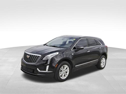 Stellar Black Metallic 2023 Cadillac XT5 Luxury