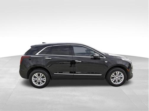 Stellar Black Metallic 2023 Cadillac XT5 Luxury