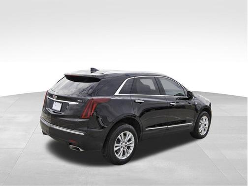Stellar Black Metallic 2023 Cadillac XT5 Luxury