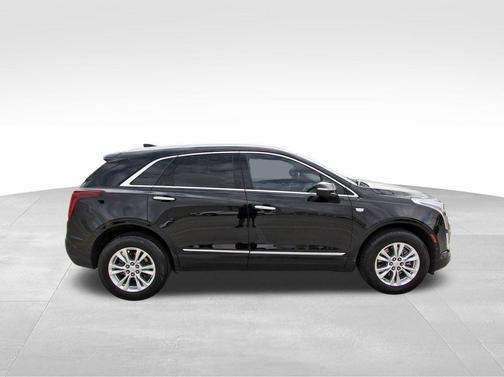 Stellar Black Metallic 2023 Cadillac XT5 Luxury