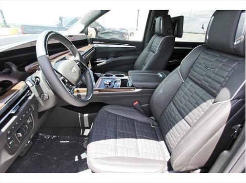2025 Cadillac Escalade ESV Sport Platinum