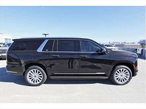 2025 Cadillac Escalade ESV Luxury
