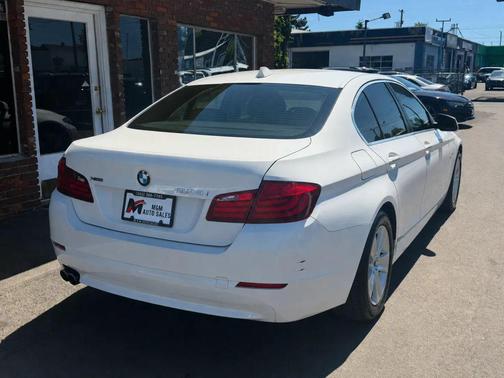 Alpine White 2013 BMW 528 xDrive