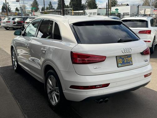 White 2016 Audi Q3 2.0T Premium Plus