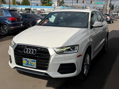 White 2016 Audi Q3 2.0T Premium Plus